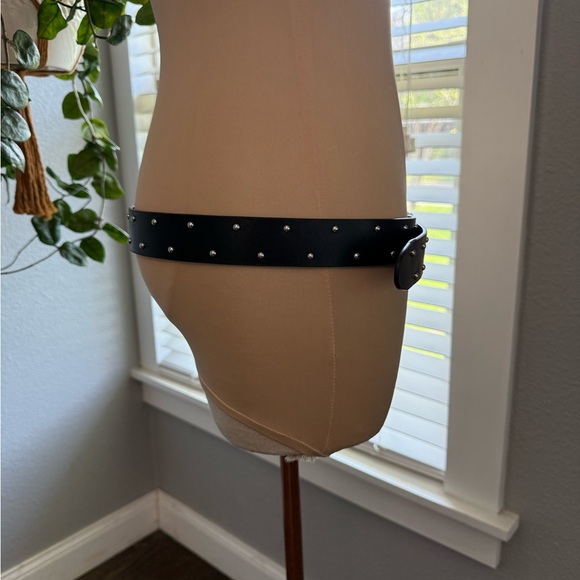 NWT Lucky Brand Double Studded Hip Leather Belt Size Large main image 6